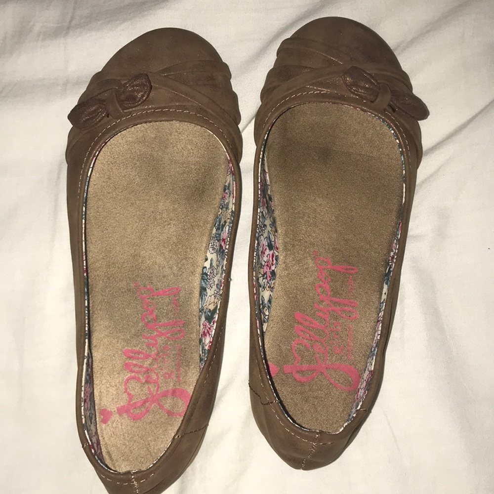 A bronze shoe